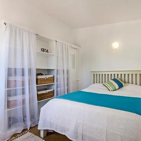 Sleeps 8 With Pool Air Con And Wifi Vale do Lobo