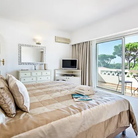Sleeps 8 With Pool Air Con And Wifi Villa Vale do Lobo